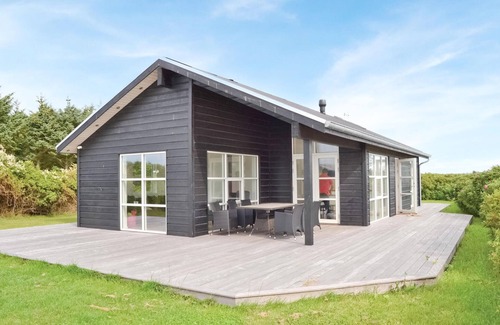 Lokken House | Stunning home in Løkken with sauna