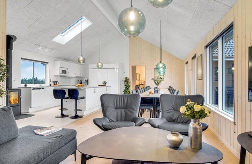 Nr. Lyngby House | Stunning home in Løkken with sauna