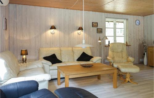 Dueodde House | Stunning Home In Nexø With Wifi