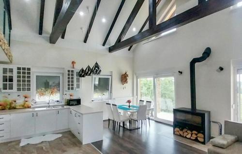 Strigova House | Stunning Home In Strigova With Wifi
