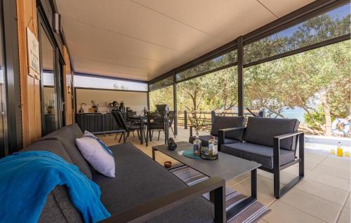 Tkon House | Stunning Home In Tkon