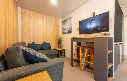 Tkon House | Stunning Home In Tkon