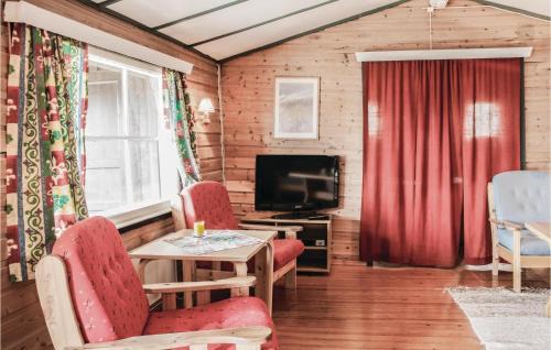 Tynset House | Stunning Home In Tynset With Kitchen
