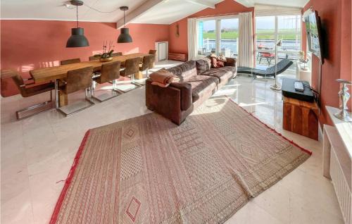 Workum House | Stunning Home In Workum With Kitchen
