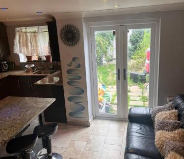 North Woolwich House | Stunning home next to Excel, London City Airport and East London University
