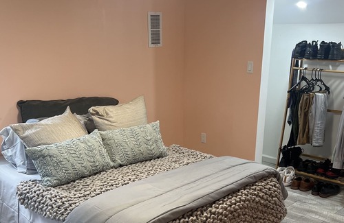 Aberdeen House | Stunning Home Steps minutes from Cal Ripken Stadium!!!