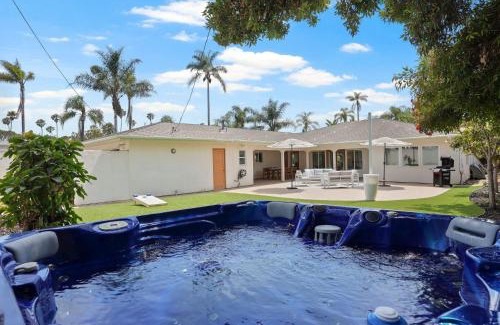 Lower Hermosa House | Stunning La Jolla Hideaway Close to Everything