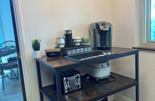 Red Bluff House | Stunning large 3-bedroom house in lovely Red Bluff with AC, WiFi