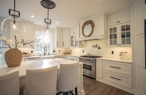 Brookfield House | Stunning luxury Brookfield home, located 20 mins from downtown Milwaukee