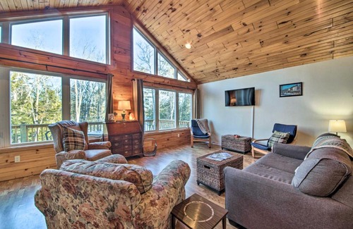 Monson House | Stunning Monson Getaway on the Water!