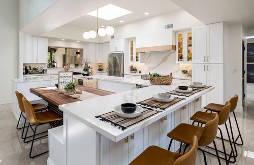 Saddle View Estates House | *STUNNING New Lstg*$2M*Resort Home * Free Pool Heat * Great Location