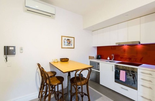 Fitzroy Apartment | Stunning One Bedroom Apartment in Fitzroy