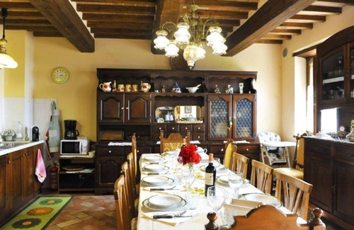 Pieve di Chio Villa | Stunning private villa for 5 people with WIFI, private pool, TV, terrace and pets allowed
