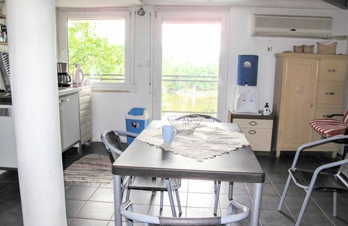 Neznasov House | Stunning private villa with WIFI, A/C, TV, terrace, pets allowed, panoramic view and parking