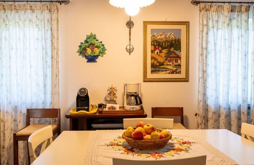 Manziana Villa | Stunning private villa for 6 guests with private pool, WIFI, A/C, TV, patio and pets allowed