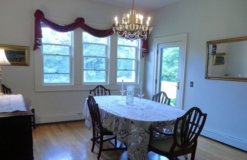 South Kingstown House | Stunning, Private, Upscale-Close to Narragansett and South Kingstown Beaches