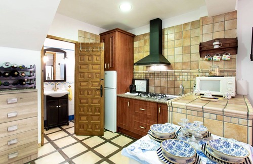 Niguelas House | Stunning private villa for 6 guests with WIFI, TV and terrace