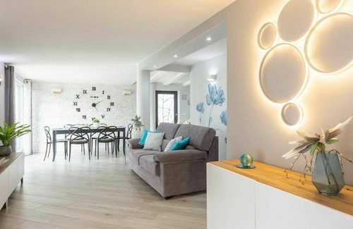Partinico Villa | Stunning private villa for 8 people with private pool, WIFI, A/C, TV and parking