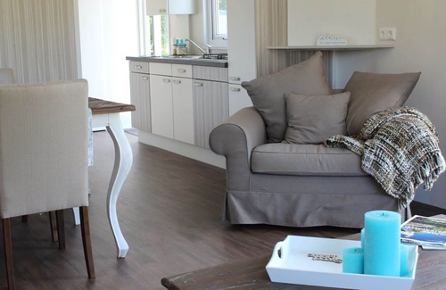 Susteren House | Stunning private villa for 4 people with WIFI, pool, TV, terrace and parking