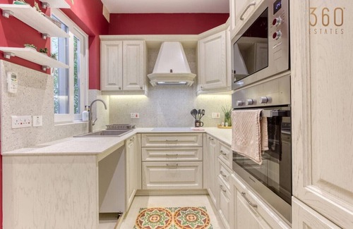 Siggiewi House | Stunning Traditional 3BR Townhouse in Siggiewi