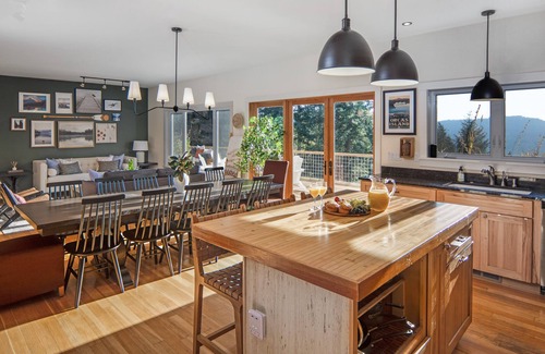 Rosario House | Stunning Views, Game Room, Minutes to Town, Sleeps 12