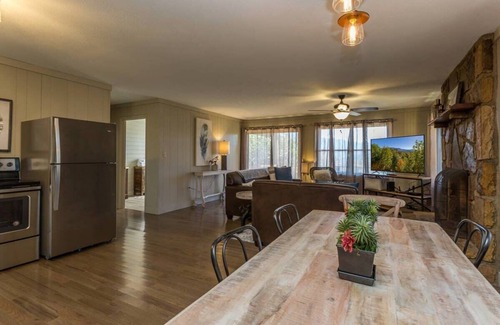 Gatlinburg - Pigeon Forge Cabin | Stunning Views Of Mt. LeConte/Near DwTn Gatlinburg