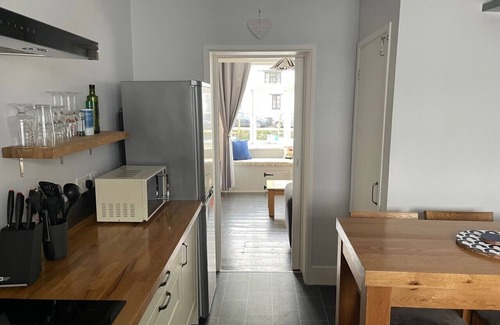 Polperro Cottage | Stunning Views of Polperro Harbour from this Waterfront Cottage. Free Parking.