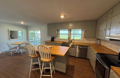 Hubert House | Stunning waterfront views; 4-bedroom house directly on Intracoastal waterway!