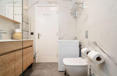 Elliniko-Argyroupoli Apartment | Stylish 1BD Apt in Elliniko