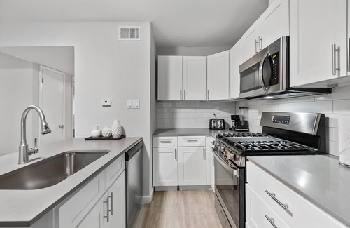 Highland Apartment | Stylish 1BR Near UT Highland Evonify