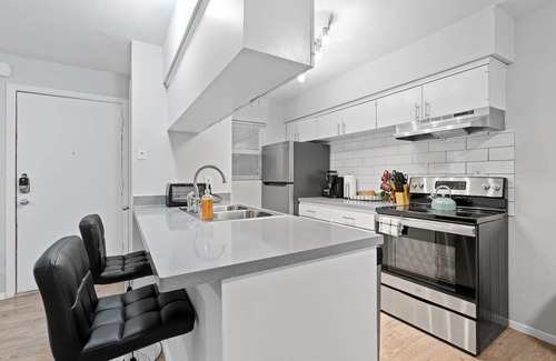 Highland Apartment | Stylish 1BR Near UT Highland Evonify