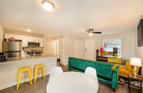 Mueller Apartment | Stylish 1BR Near UT | Mueller | Evonify 5973