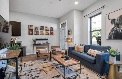 Hillsboro Village House | STYLISH 2 Bedroom 3 Bed Near Restaurants and Vandy