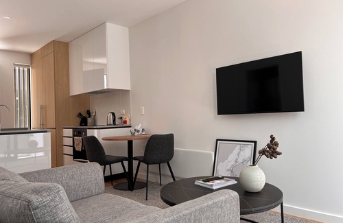 Te Aro House | Stylish 2 bedrooms townhouse in Central