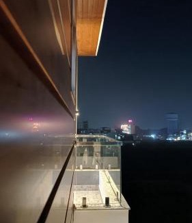 Dehradun Apartment | Stylish 2 BHK Near ISBT & Rajpur Road