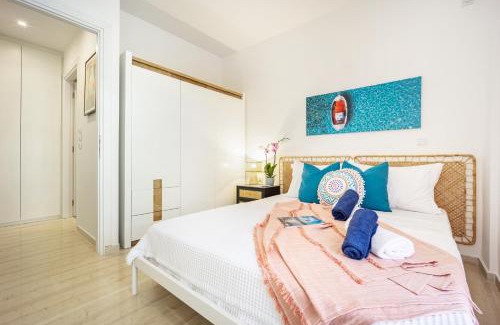 Dafni-Ymittos Apartment | Stylish 2BR Apartment with Balcony Near Metro