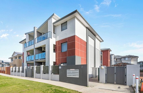 Beckenham Apartment | Stylish 2BR With Wi-fi 100 Mbps TV big 75 Inch