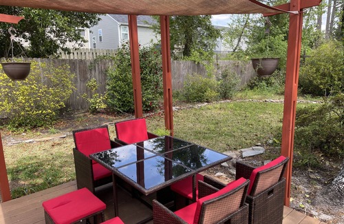 Kings Grant House | Stylish 3 bedroom home 10 minutes from beach
