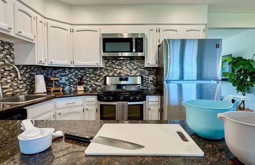 North Clairemont House | Stylish and inviting w/outdoor kitchen & hot tub - close to ocean