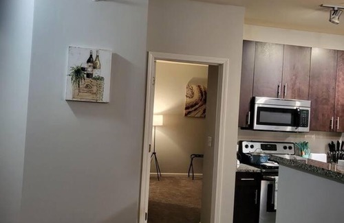 Saint Marys  Allen County Apartment | Stylish and Spacious, close to the Hospital.