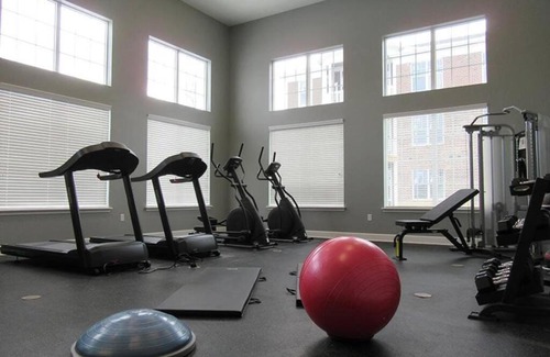 Saint Marys  Allen County Apartment | Stylish and Spacious, close to the Hospital.