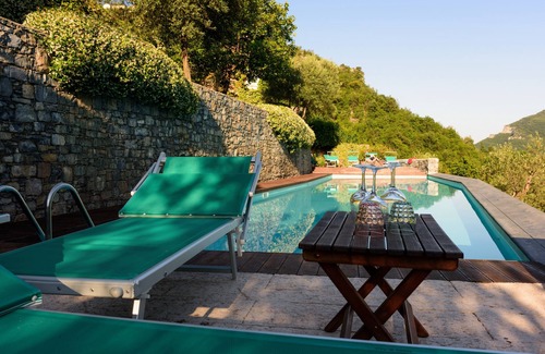 Castelbianco Apartment | Stylish apartments in the heart of the medieval village of Colletta