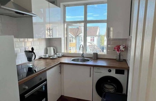 Buckhurst Hill Apartment | Stylish Apartment in Buckhurst Hill