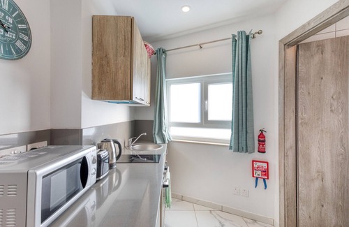 Bugibba Apartment | Stylish Apartment in Bay Square 4