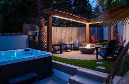 Hillcrest Apartment | Stylish Apartments in Mission Hills with Outdoor Space