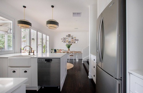 Colonel Light Gardens House | Stylish Bungalow - Perfect for families or couples - Pet Friendly