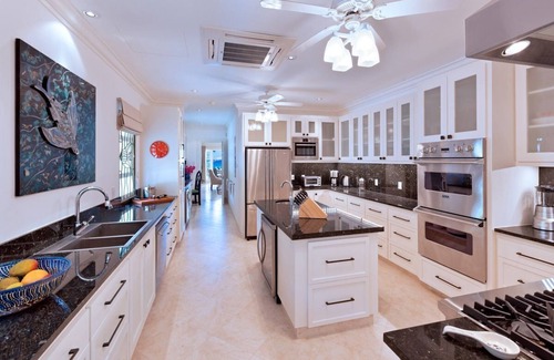 Gibbs Bay Villa | Stylish Beachfront Villa with Plunge Pool - Still Fathoms