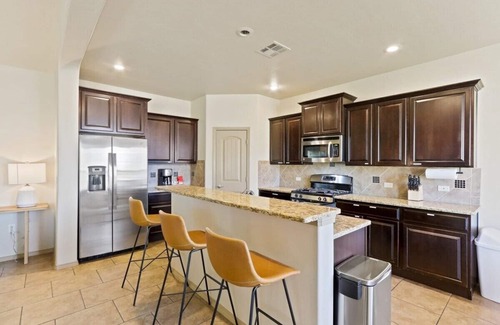 Las Cruces House | Stylish & Comfy House with Backyard and Parking