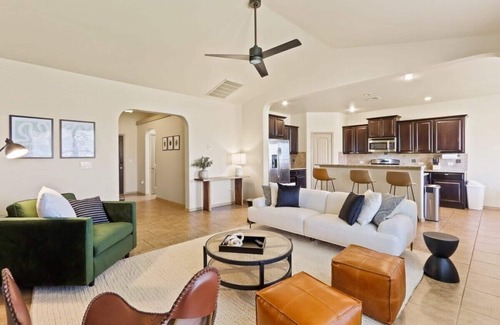 Las Cruces House | Stylish & Comfy House with Backyard and Parking