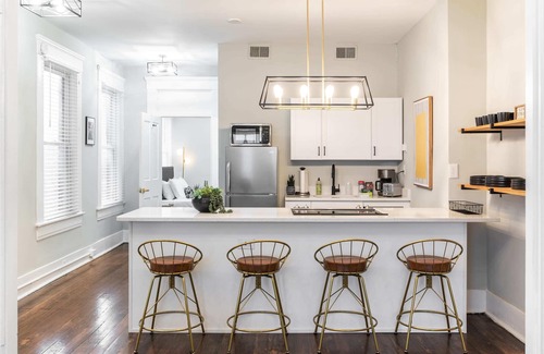 Pendleton Apartment | Stylish Condo Duo in Downtown Cincy!